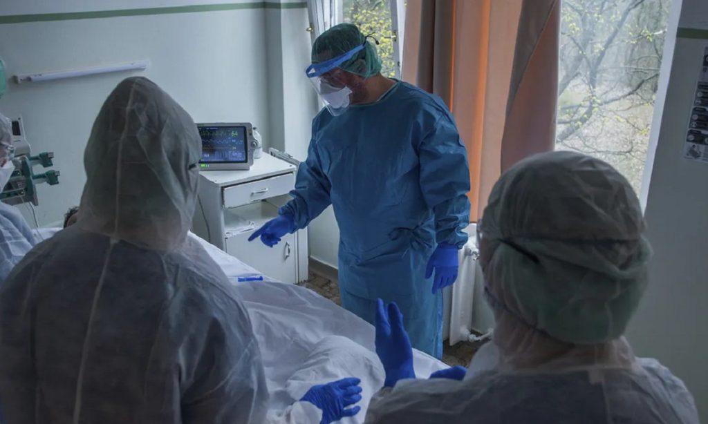 Imagine Stire Coronavirus România 29 iulie. 1.182 de noi cazuri în ultimele 24 de ore. Bilanțul este 48.235 | 2review.ro