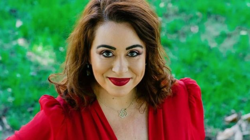 Imagine Stire Cum face bani, mai nou, Oana Roman! Ce afacere are vedeta | 2review.ro