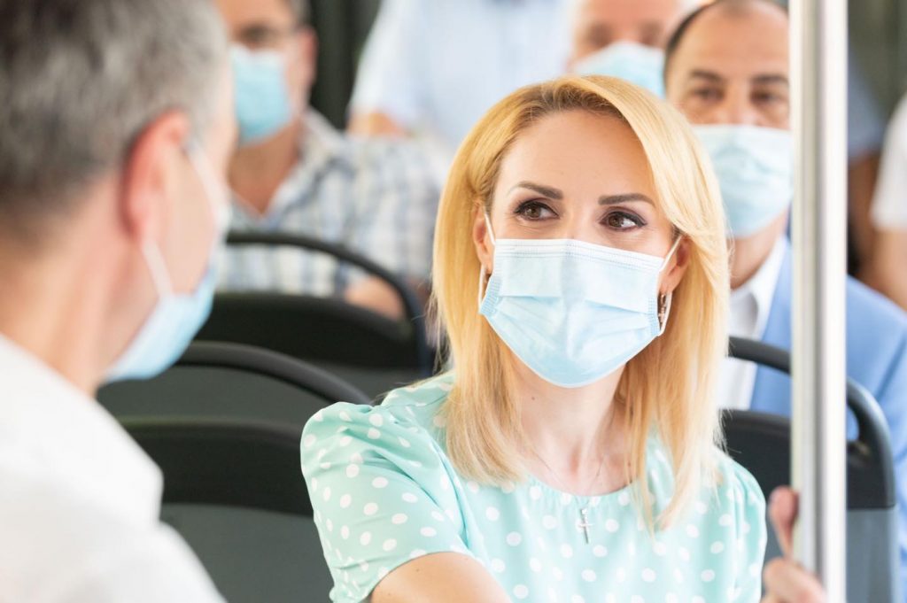Imagine Stire Gabriela Firea a anunțat că bucureștenii care pleacă în vacanță în străinătate vor putea face teste pentru coronavirus gratuit | 2review.ro