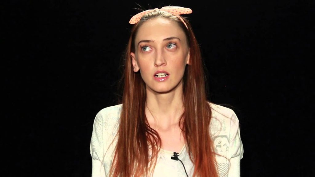 Imagine Stire Cine este Ilona Brezoianu, prezentatoarea emisiunii eXtra Factor, de la Antena 1. Controversa care o leagă de Mihai Bendeac | 2review.ro