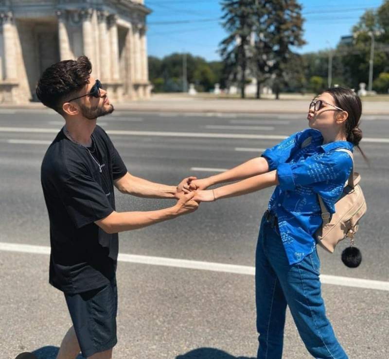Imagine Stire Pavel Stratan va turba de furie! Cleopatra e măritată la doar 17 ani! Indiciul care a scăpat pe internet | 2review.ro
