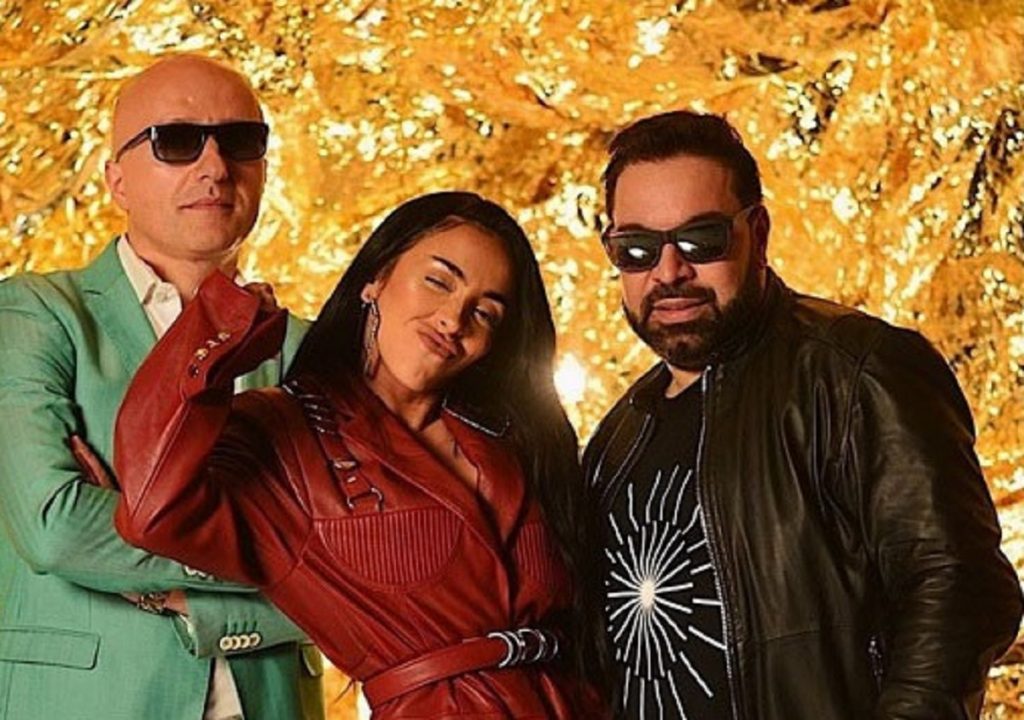 Imagine Stire Ruby, ironizată de fani după ce a colaborat cu Florin Salam și Costi Ioniță: „Dacă nu poți să-i învingi în trending, cânți cu ei” | 2review.ro