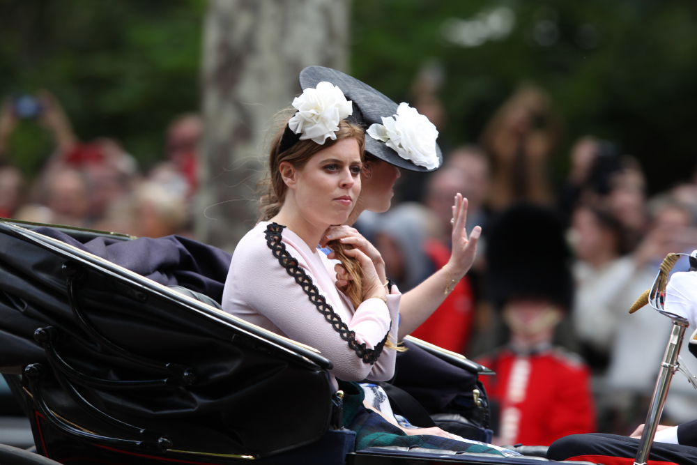 Imagine Stire Nuntă secretă în Familia Regală Britanică! Prințesa Beatrice s-a căsătorit azi | 2review.ro