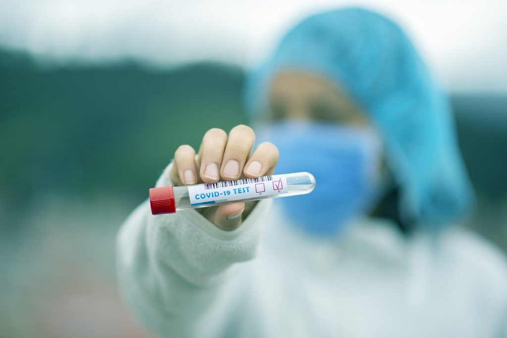 Imagine Stire Număr uriaș de morți! 33 de români au pierdut lupta cu noul coronavirus. Printre ei, un tânăr sub 29 de ani | 2review.ro