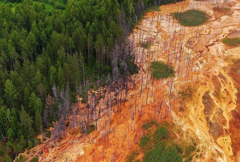Imagine Stire VIDEO & FOTO | Imagini ireale din Ural, unde o mină de cupru a fost inundată | 2review.ro