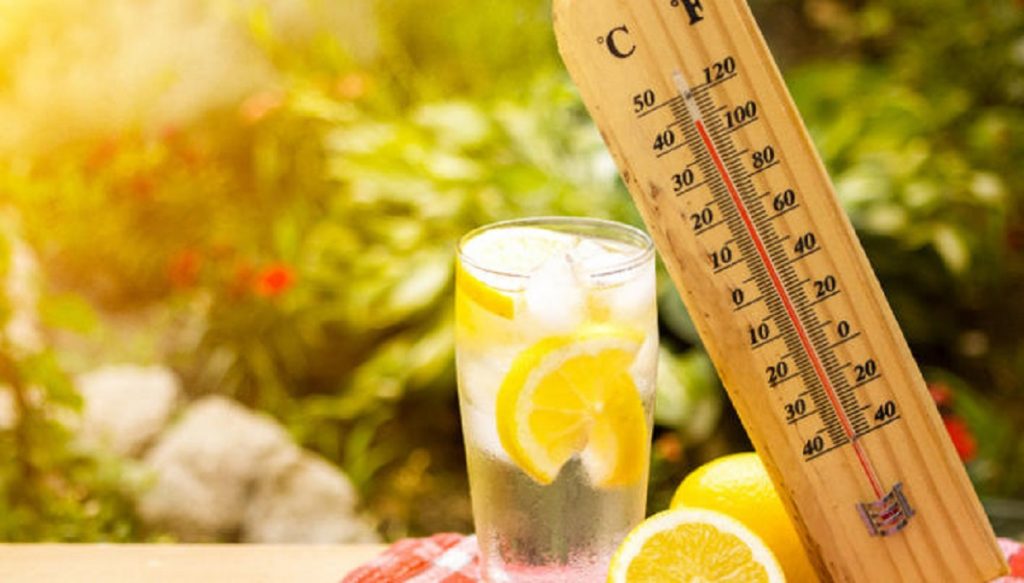 Imagine Stire Ce drepturi au angajații pe timp de caniculă. Angajatorii au obligația să le ofere cele mai bune condiții pentru desfășurarea activității | 2review.ro