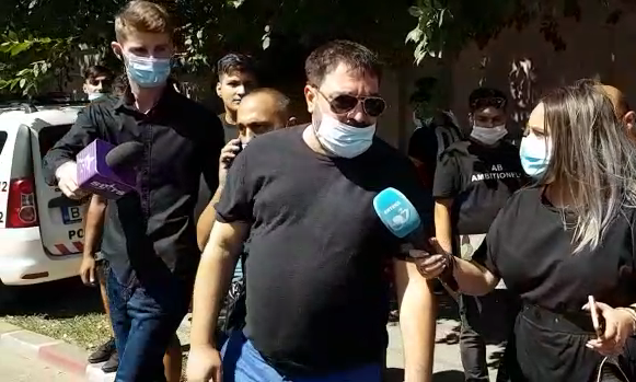 Imagine Stire Florin Salam rupe tăcerea: a cântat de frică pentru interlopi! Declarațiile manelistului în fața anchetatorilor | 2review.ro