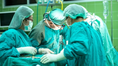 Imagine Stire Dezvăluire cutremurătoare a unui medic legist român despre pacienții uciși de COVID-19: ”Am văzut peste 20.000 de morți, dar…” | 2review.ro