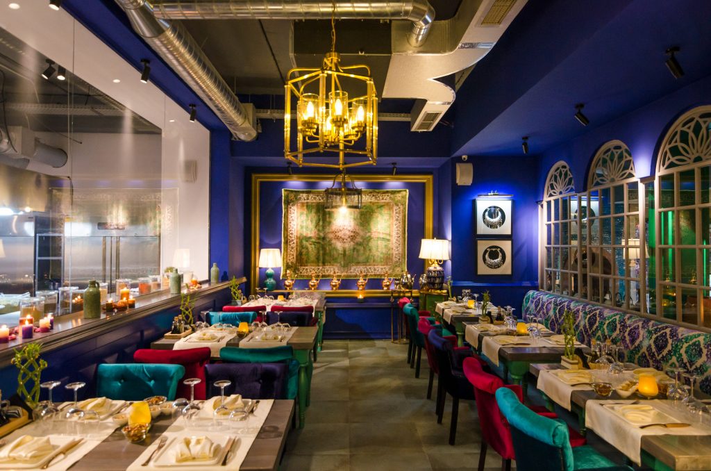 Imagine Stire Rafila a oferit explicația: Doar așa ar putea fi redeschise restaurantele | 2review.ro