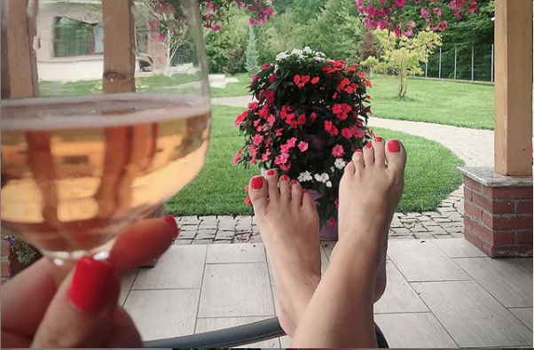 Imagine Stire De când aștepta Mirela Vaida momentul: ”În sfârșit!” Ce s-a întâmplat la vila ei din Snagov | 2review.ro
