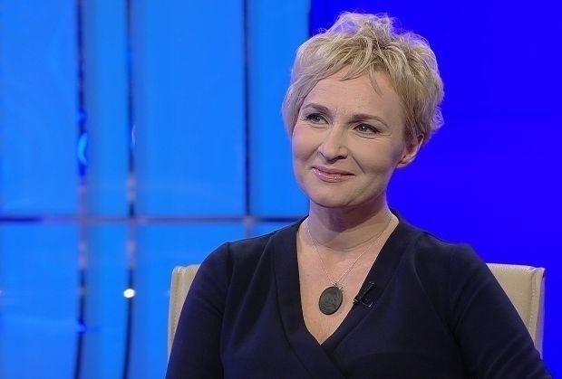 Imagine Stire O mai ştii pe Dana Grecu? Fosta vedetă a Antena 3 şi-a schimbat numele şi a revenit în televiziune | 2review.ro