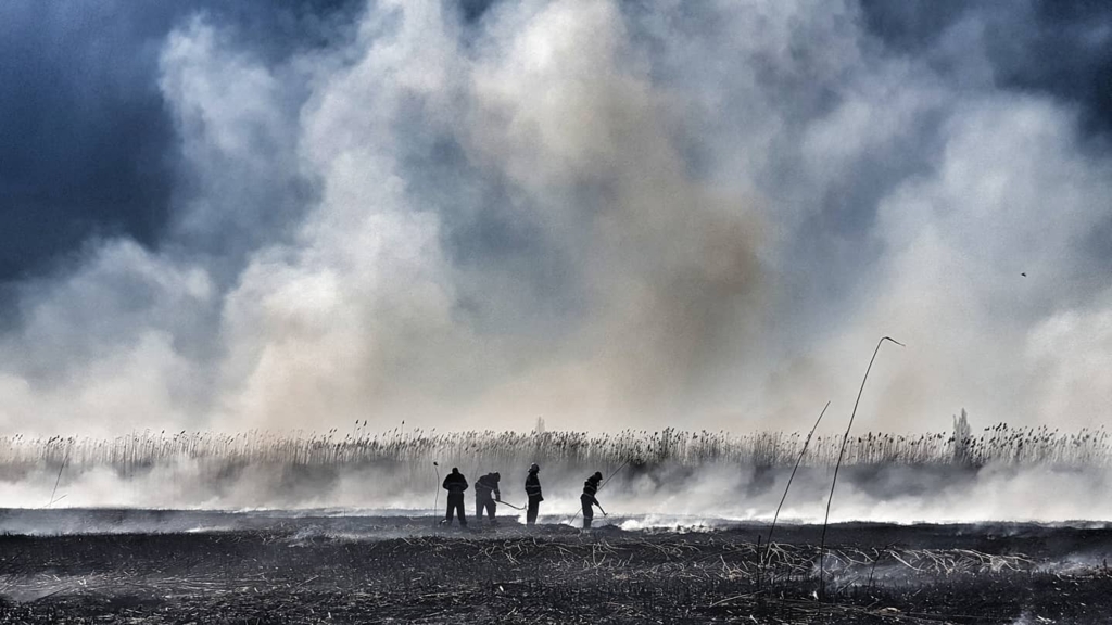 Imagine Stire Autoritățile sunt în alertă! Nor de fum toxic aproape de Capitală | 2review.ro