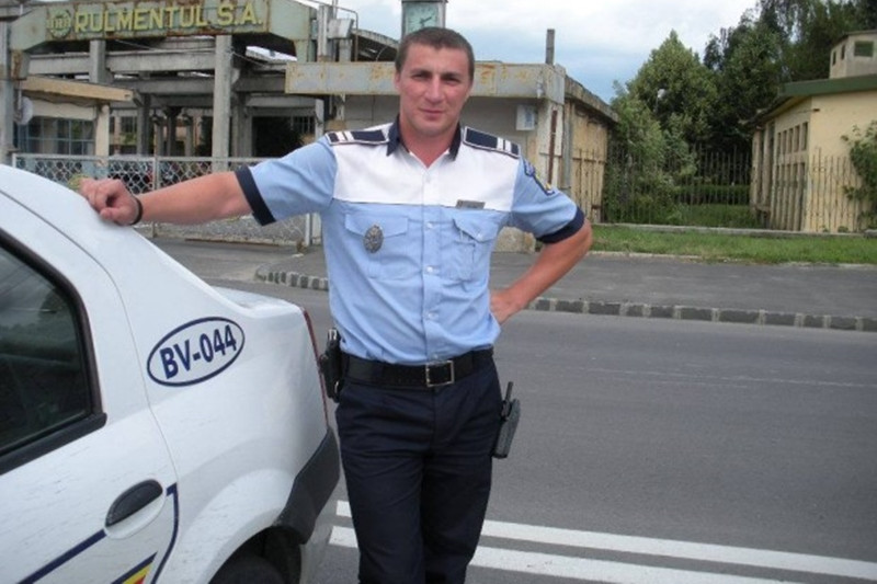 Polițistul Marian Godină judecă aspru acțiunile superiorilor săi: „Despre ce siguranță vorbiți, când vă întâlniți cu interlopii?”