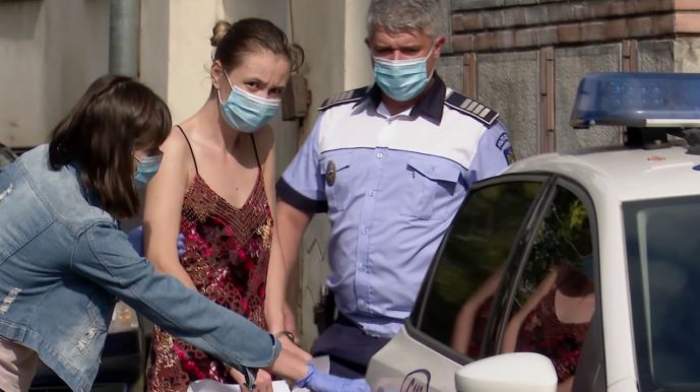 Șoferița din Buzău, care a vrut să omoare un polițist pe motocicletă, a fost arestată preventiv pentru 30 de zile. Tânăra ar suferi de depresie