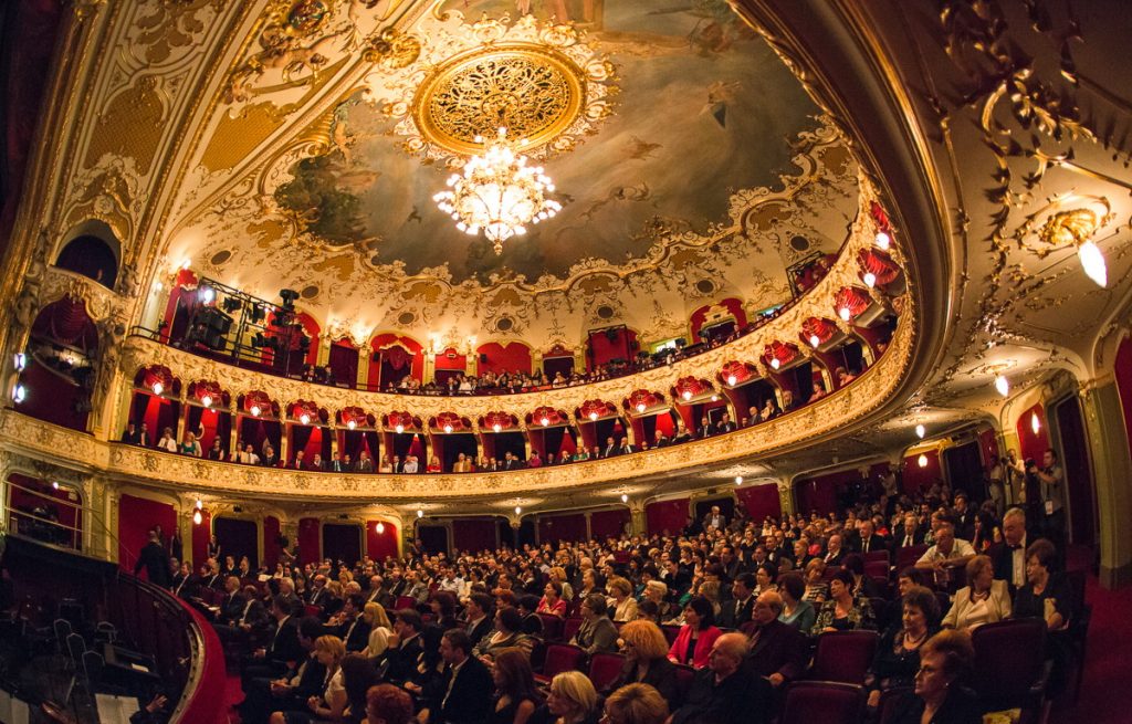 Imagine Stire Ministrul Culturii, declarații despre măsurile controversate din teatru și cinematografie | 2review.ro