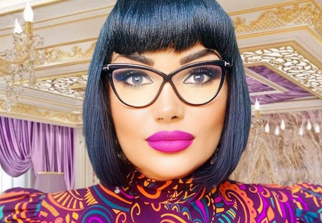 Imagine Stire Ozana Barabancea, luată la mișto după ce a făcut exces de Photoshop: „Să ne băgăm cracii, zici că e din filmele horror.” Imaginea cu care i-a îngrozit pe urmăritori! | 2review.ro