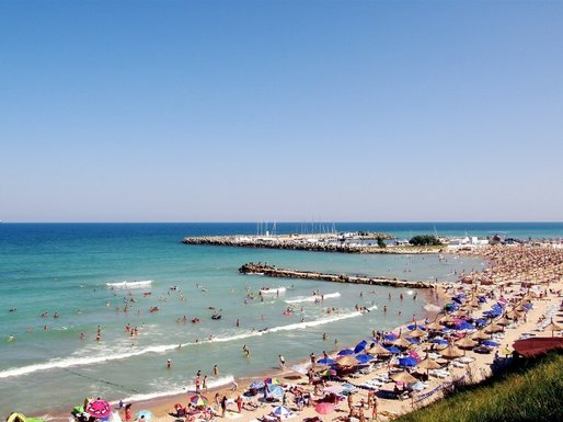 Imagine Stire Amenzi uriașe pe litoral, din cauza nerespectării măsurilor impuse de pandemie | 2review.ro