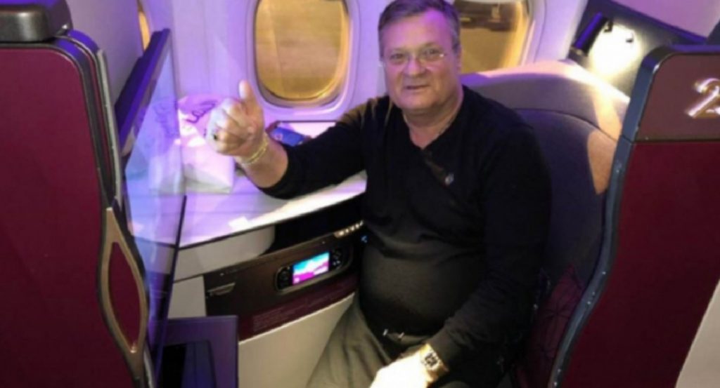 Imagine Stire Constantin Dinescu urmează să fie înmormântat. Zeci de vedete își iau rămas bun de la „baronul luxului” | 2review.ro