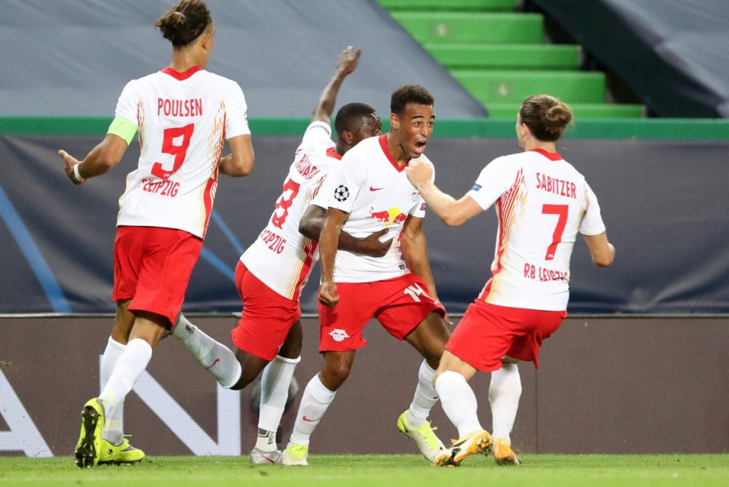 Top Pariu: Fotbalul este „Sportul Rege” » Primul „11” este AICI!