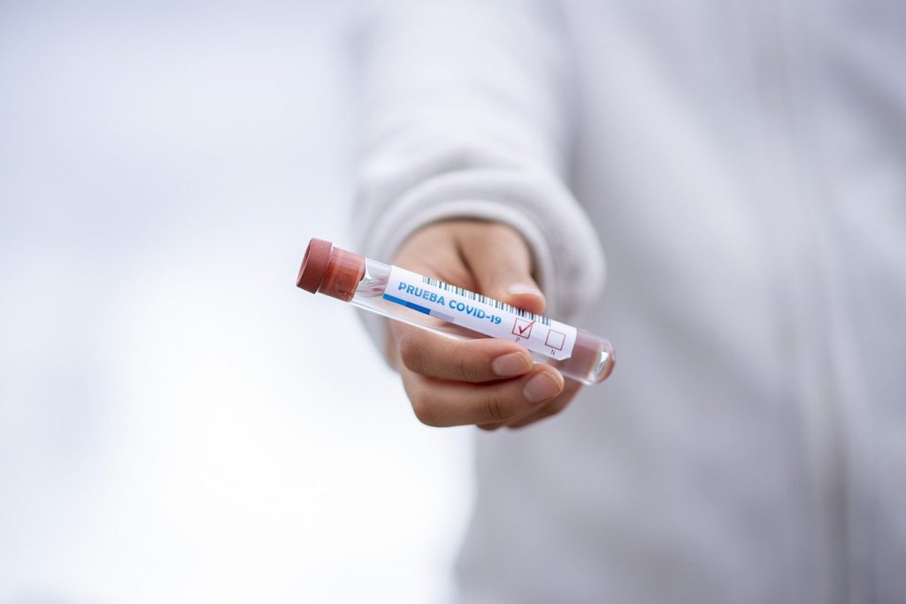 Imagine Stire Comisarul european pentru Sănătate are un răspuns la cea mai așteptată întrebare. Când va fi gata vaccinul anti-COVID | 2review.ro