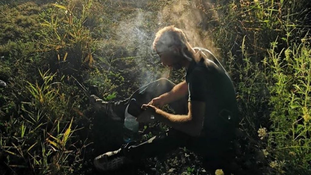 Imagine Stire VIDEO | Bărbat salvat de la înec de doi pescari la Arad! Au crezut că e un pește uriaș | 2review.ro