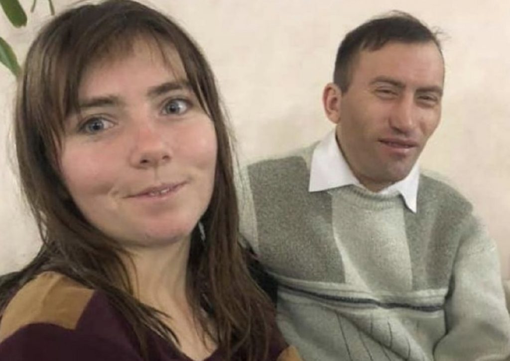 Imagine Stire Amanta lui Viorel nu se lasă. Vulpița s-a trezit cu Elena la ușă și s-a lăsat cu scandal monstru: „Îl iubesc! | 2review.ro
