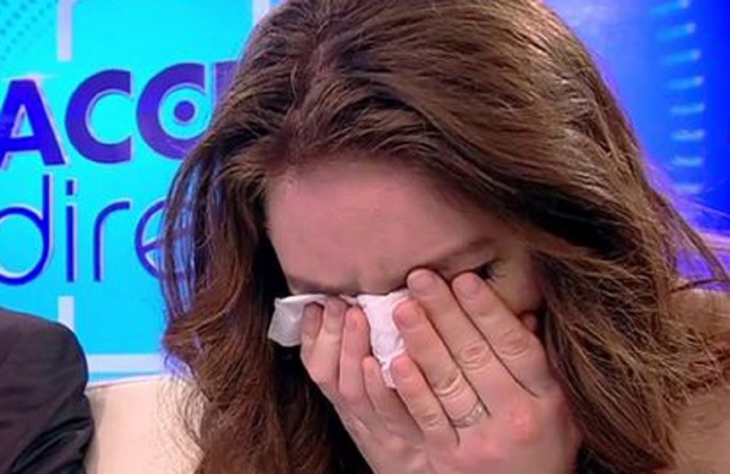Imagine Stire Cum s-a răzbunat Viorel pe Vulpița de la Acces Direct, după ce a apărut în imaginile XXX. A ieșit cu amanta la cafenea și… | 2review.ro
