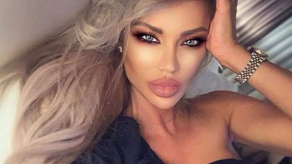 Imagine Stire Bianca Drăgușanu „lovește” în toate vedetele care au avut coronavirus, după ce ea a răcit: „Nu mint poporul cu televizorul” | 2review.ro