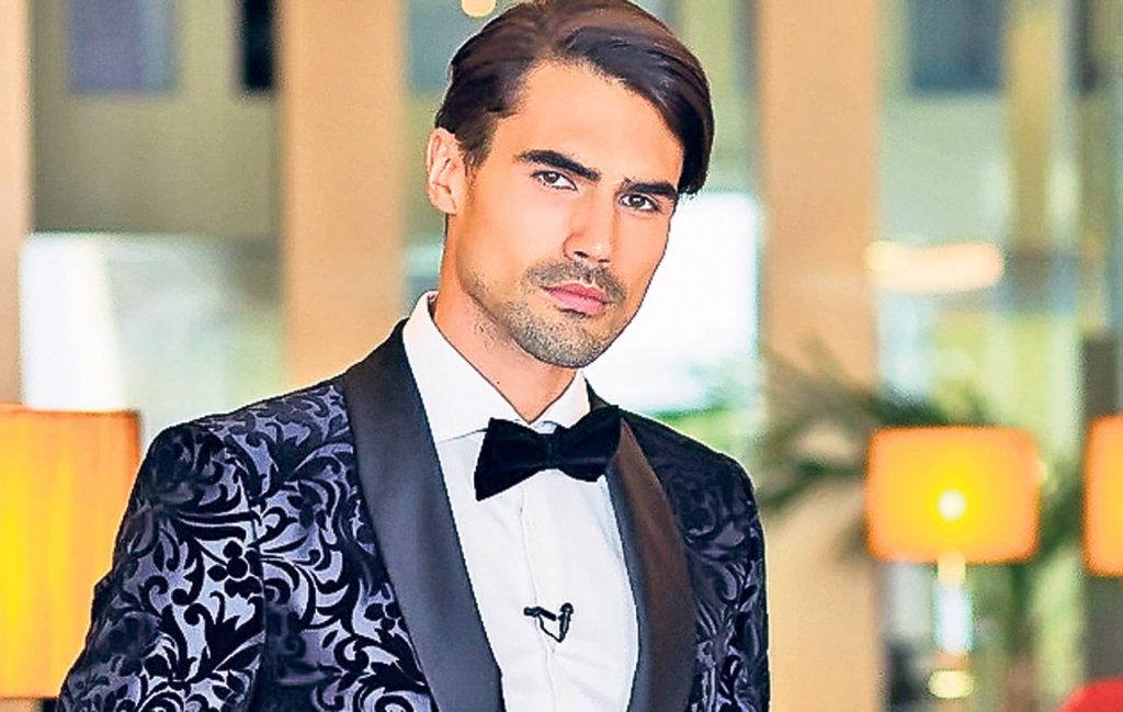 Imagine Stire Un fost „Burlac” de la Antena 1, bolnav de Covid-19. Cum se simte bărbatul | 2review.ro