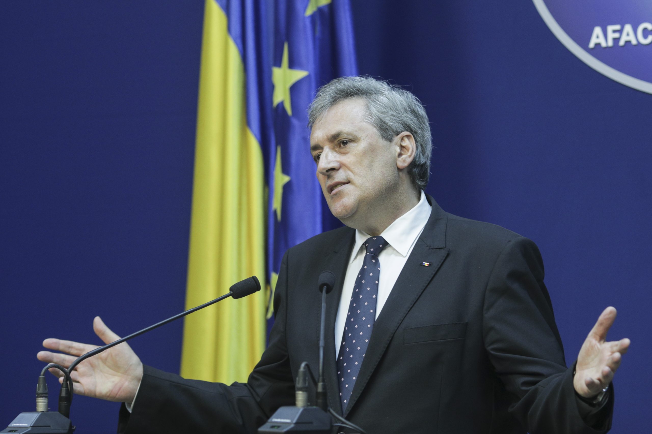 Ministrul Vela a promis că va elimina cumetriile din MAI (Inquam Photos)