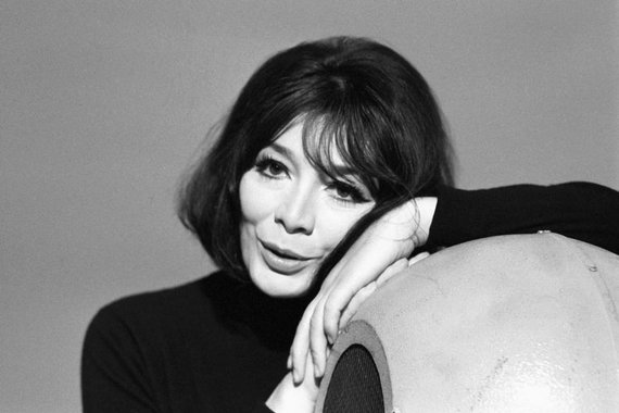 Imagine Stire Doliu în lumea muzicii! Cântăreața Juliette Greco s-a stins din viață la vârsta de 93 de ani | 2review.ro