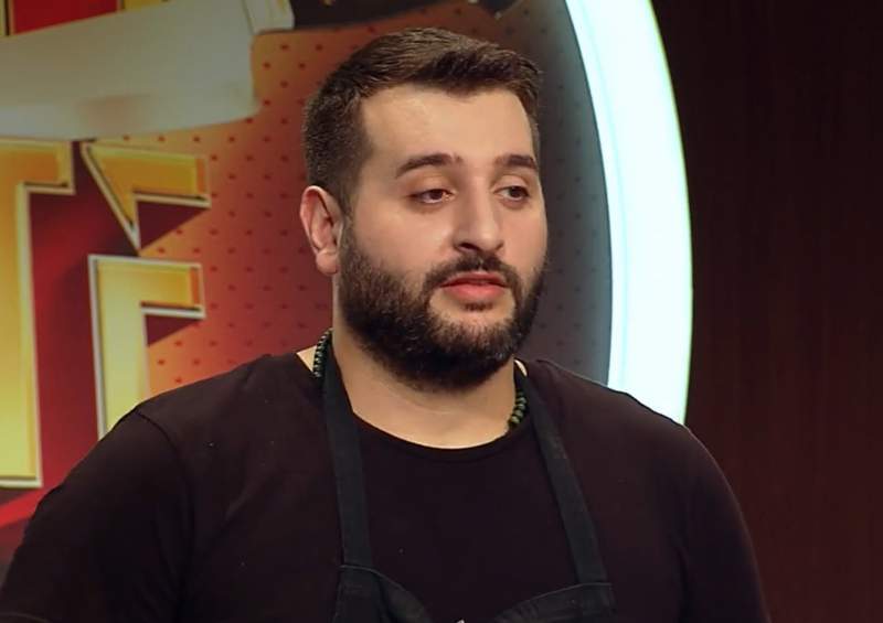 Imagine Stire Nepotul lui Joshua Castellano a făcut furori la „Chefi la Cuțite”! Cu ce preparat i-a impresionat italianul pe cei trei bucătari | 2review.ro