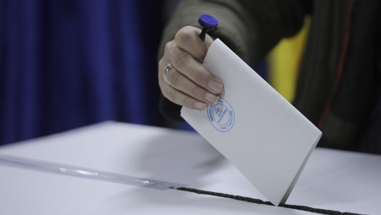 Rezultate parţiale EXIT POLL Alegeri Locale, la Primăria Capitalei: Gabriela Firea 45%, Nicuşor Dan 40%, Traian Băsescu 11%