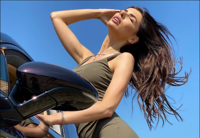 Imagine Stire Ioana Filimon lovește din nou! E sexy-polițista rea: ”Ce-ți mai place tăvăleala!” | 2review.ro