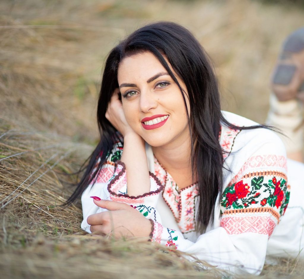 Imagine Stire Daniela Cușnir a murit. Cântăreața de muzică populară avea 23 de ani | 2review.ro