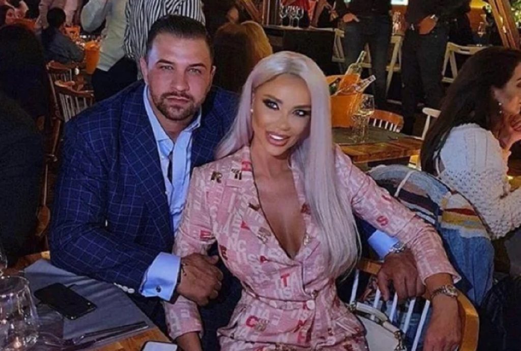 Imagine Stire Cum l-a umilit Bianca Drăgușanu pe Alex Bodi astăzi, după ce aseară a anunțat că s-au despărțit definitiv | 2review.ro