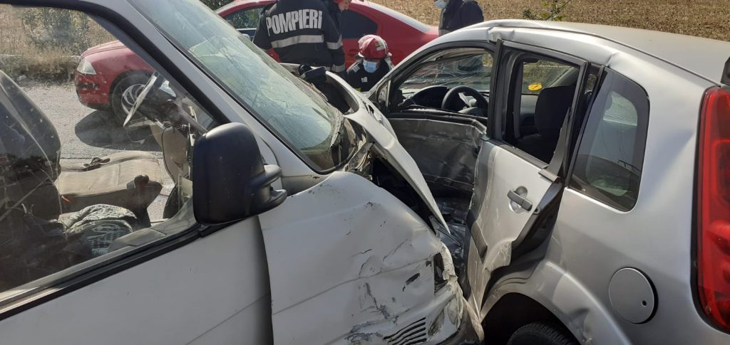 Imagine Stire Accident în Urziceni. Patru persoane au fost rănite | 2review.ro