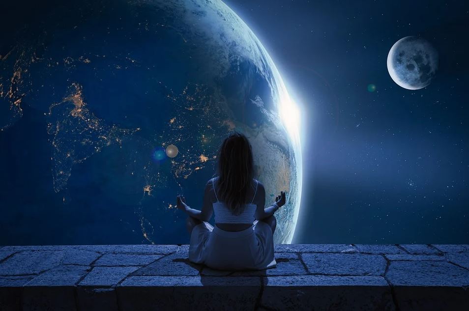 Imagine Stire Horoscop lunar. Previziuni pentru luna octombrie 2020 | 2review.ro
