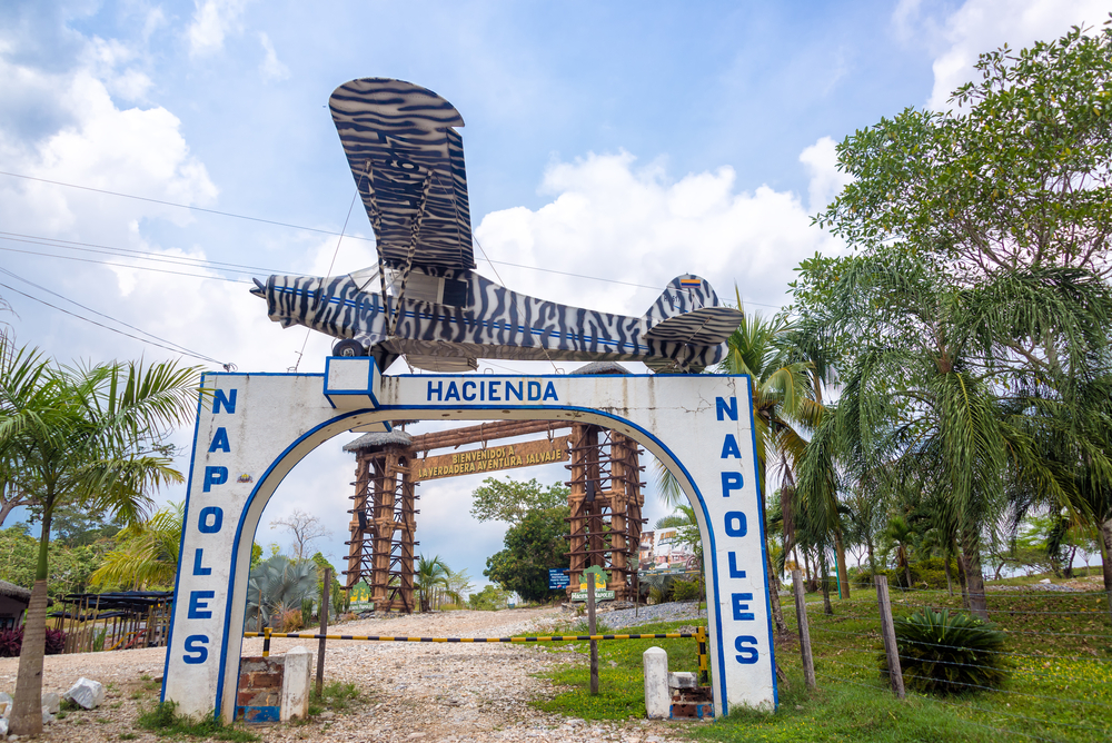 Imagine Stire Un nepot al lui Pablo Escobar a găsit o sumă fabuloasă în pereții casei unchiului său | 2review.ro