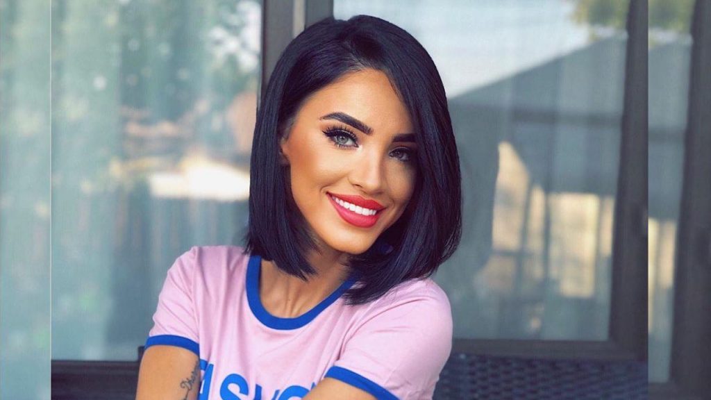 Imagine Stire Adelina Pestrițu, schimbare radicală de look. Cum arată blondă și cu părul lung: ”Vreau părerea voastră!” | 2review.ro
