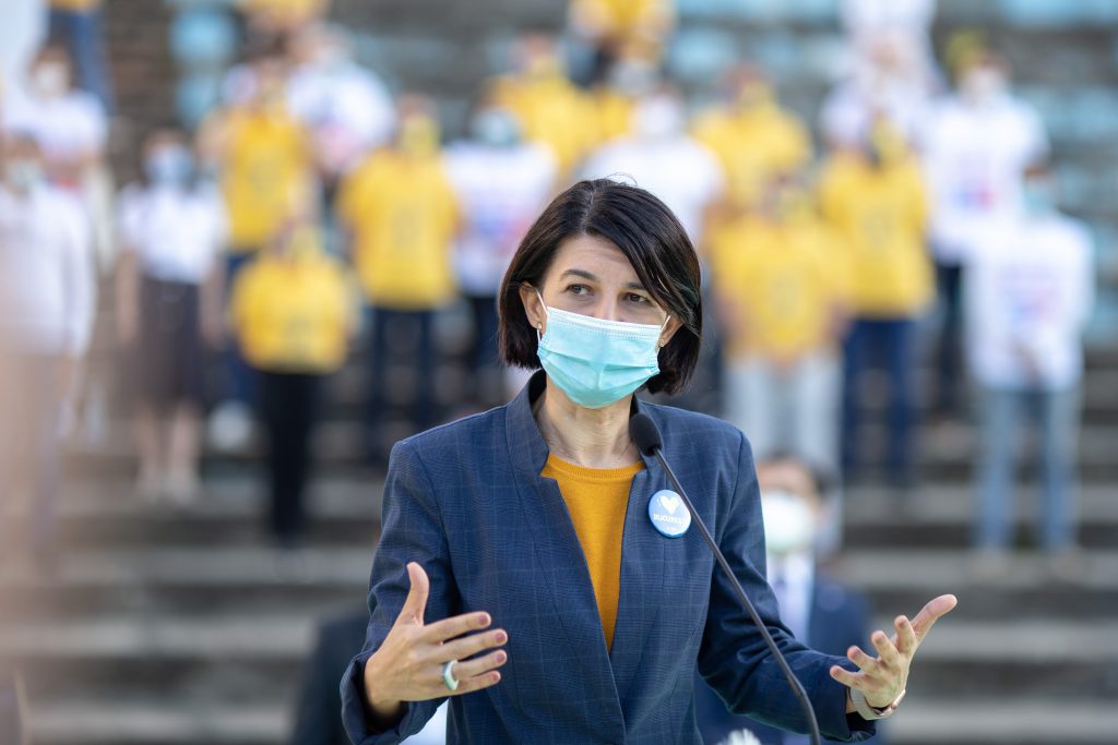 Imagine Stire Federația Sindicatelor din Ministerul Muncii a declanșat greva japoneză. Ce acuzații i se aduc Violetei Alexandru | 2review.ro