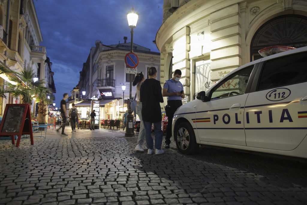 Imagine Stire Polițiștii din Capitală au dat 790 de amenzi astăzi. Cine a fost sancționat | 2review.ro