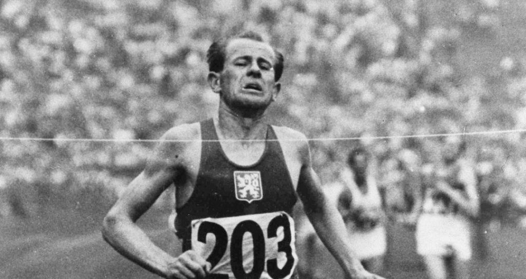 Imagine Stire Emil Zatopek, cel mai mare alergător din istorie | 2review.ro