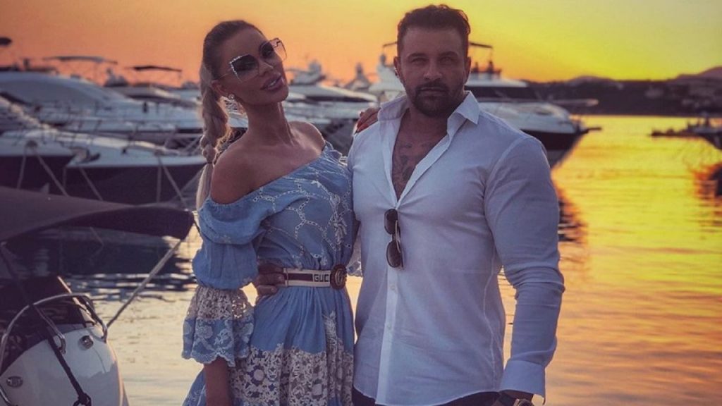 Imagine Stire Bianca Drăgușanu explică de ce Alex Bodi și-a închis contul de Instagram după ce a desfigurat-o “Are nevoie doar de mine” | 2review.ro