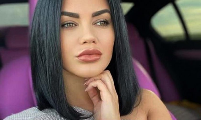 Imagine Stire Carmen de la Sălciua, achiziție de mii de euro! Ce cadou și-a făcut cântăreața cu ocazia zilei de naștere | 2review.ro