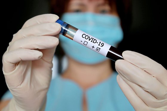 Imagine Stire Coronavirus România 19 octombrie. Record ascuns al infectărilor! Disperare la Terapie Intensivă2466 – 3,19 rata pt Bucuresti 757 | 2review.ro