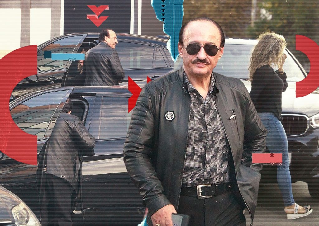 Imagine Stire Fostul patron al Rapidului a “înghesuit” o sexy-blondină în mașină, iar noi avem imaginile | 2review.ro