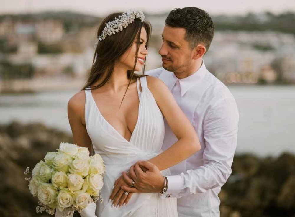 Imagine Stire Flick Domnul Rimă și Denisa Hodișan s-au căsătorit religios. Primele imagini de la marele eveniment | 2review.ro