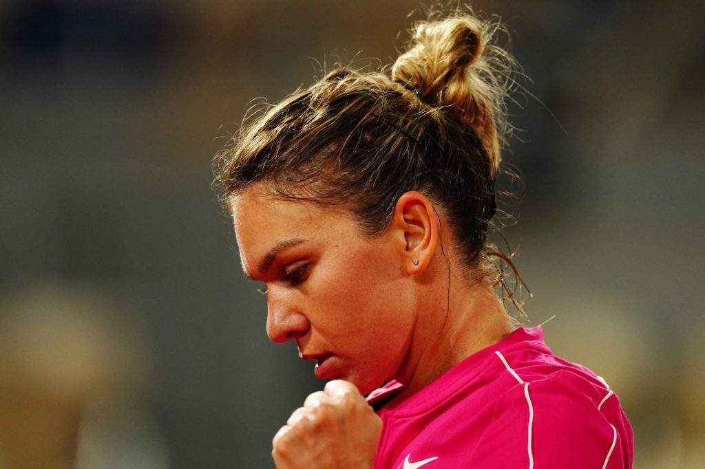 Imagine Stire Incredibil, dar adevărat. Simona Halep, acuzată că a luat bani să spună că are COVID-19: „Cei care mint, trec de partea «Monștrilor»” | 2review.ro