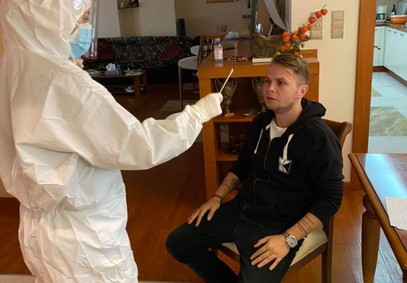 Imagine Stire Codin Maticiuc, infectat cu noul coronavirus: ”Nu e o glumă, am COVID-19!” | 2review.ro